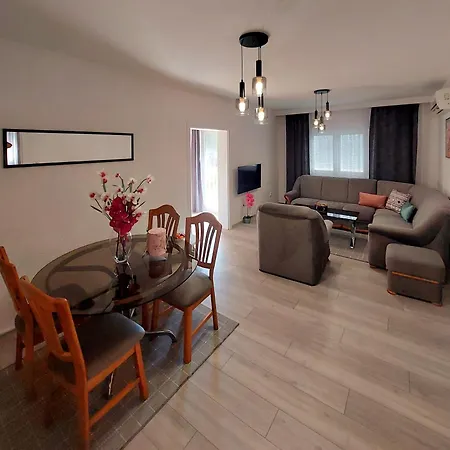 Comfort F & F Apartment *